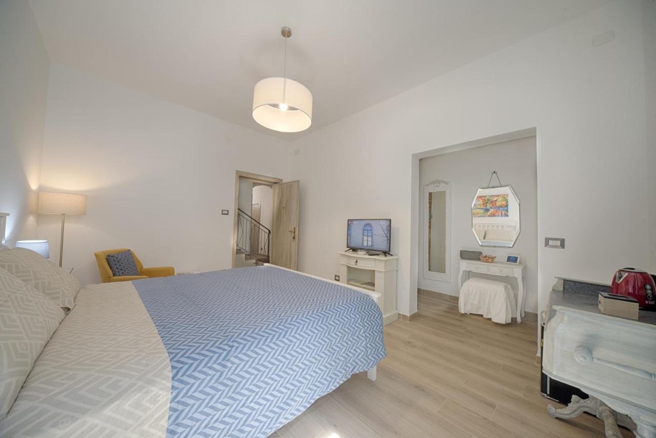 Cozy Guest House Downtown Olbia Exterior foto