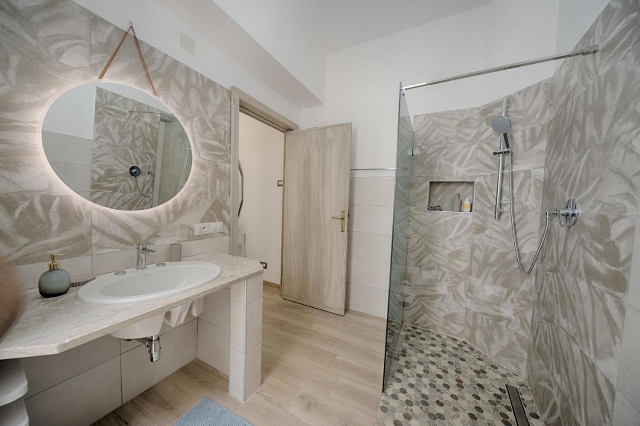 Cozy Guest House Downtown Olbia Exterior foto