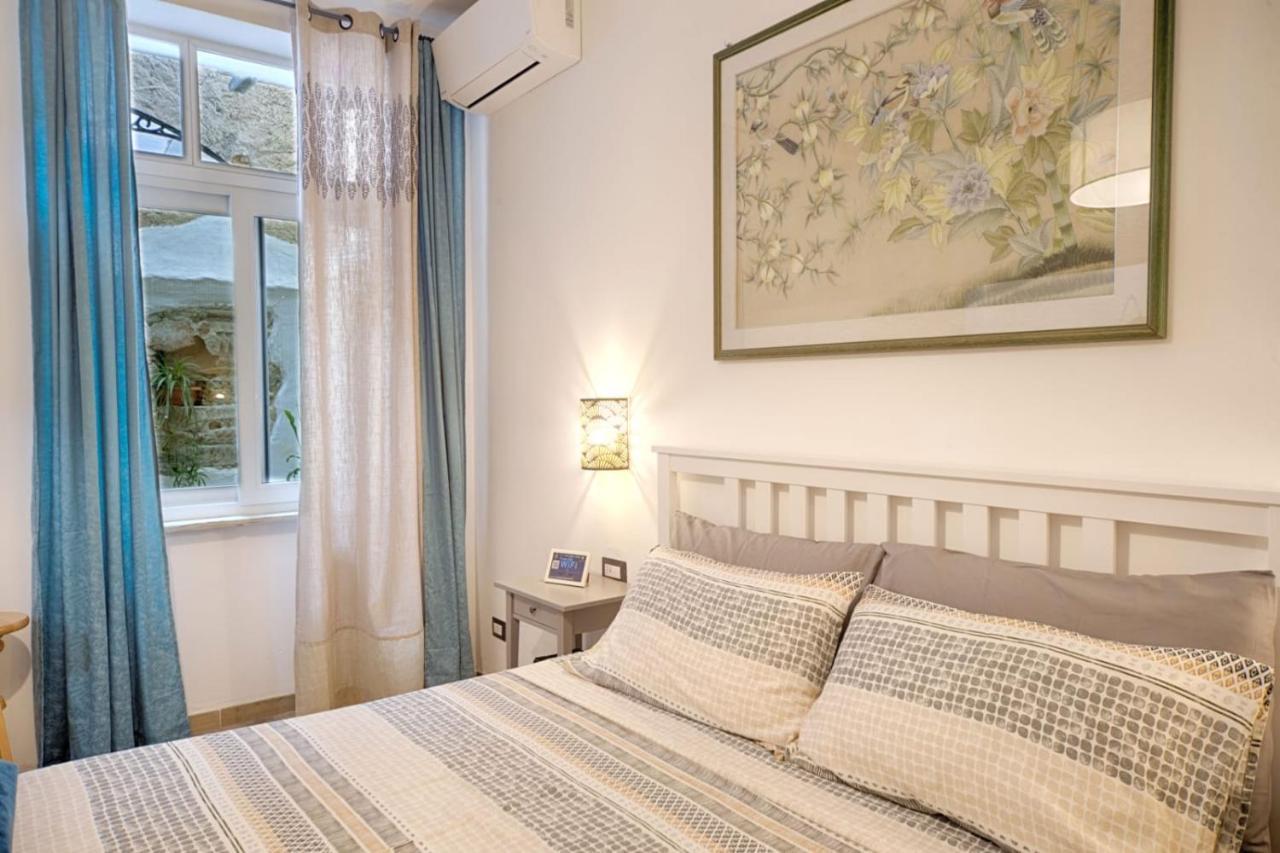 Cozy Guest House Downtown Olbia Exterior foto