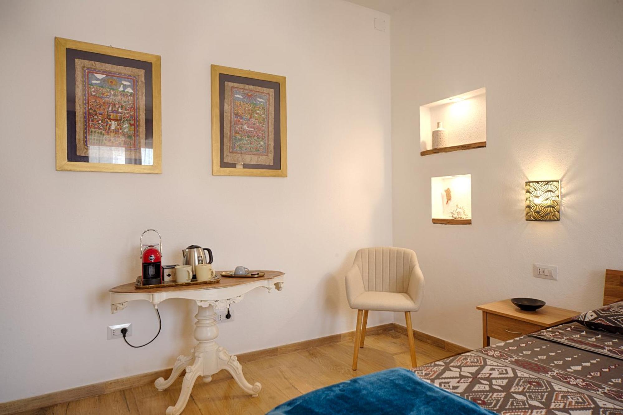 Cozy Guest House Downtown Olbia Exterior foto