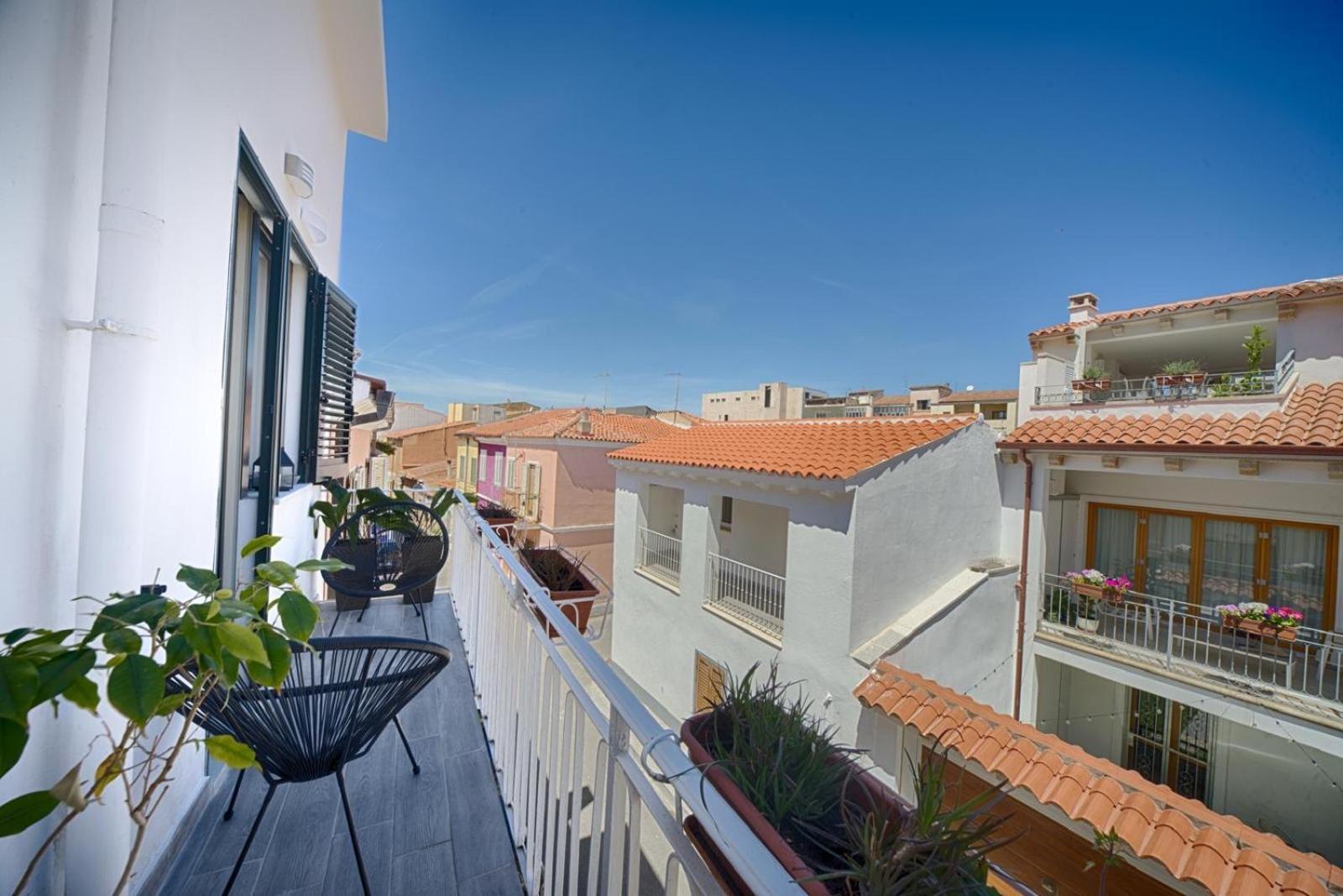 Cozy Guest House Downtown Olbia Exterior foto